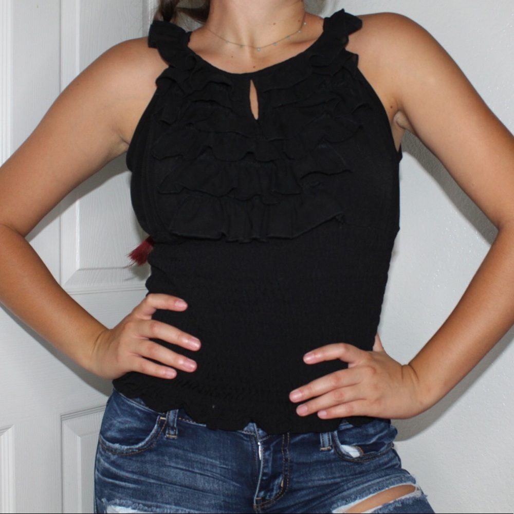 Black ruffled and ribbed tank top/blouse